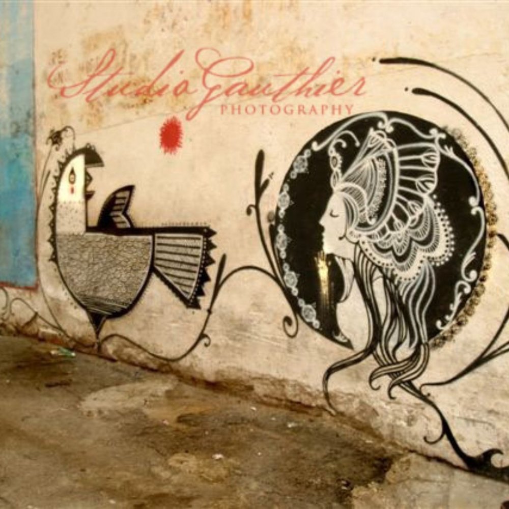 Havana Cuba street mural Photo  - Graffiti in Cuba photo. Ready to hang